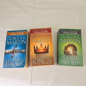 Game of Thrones Books 1–3 Trade Paperback Lot Bantam GRRM A Song‎ of Ice & Fire